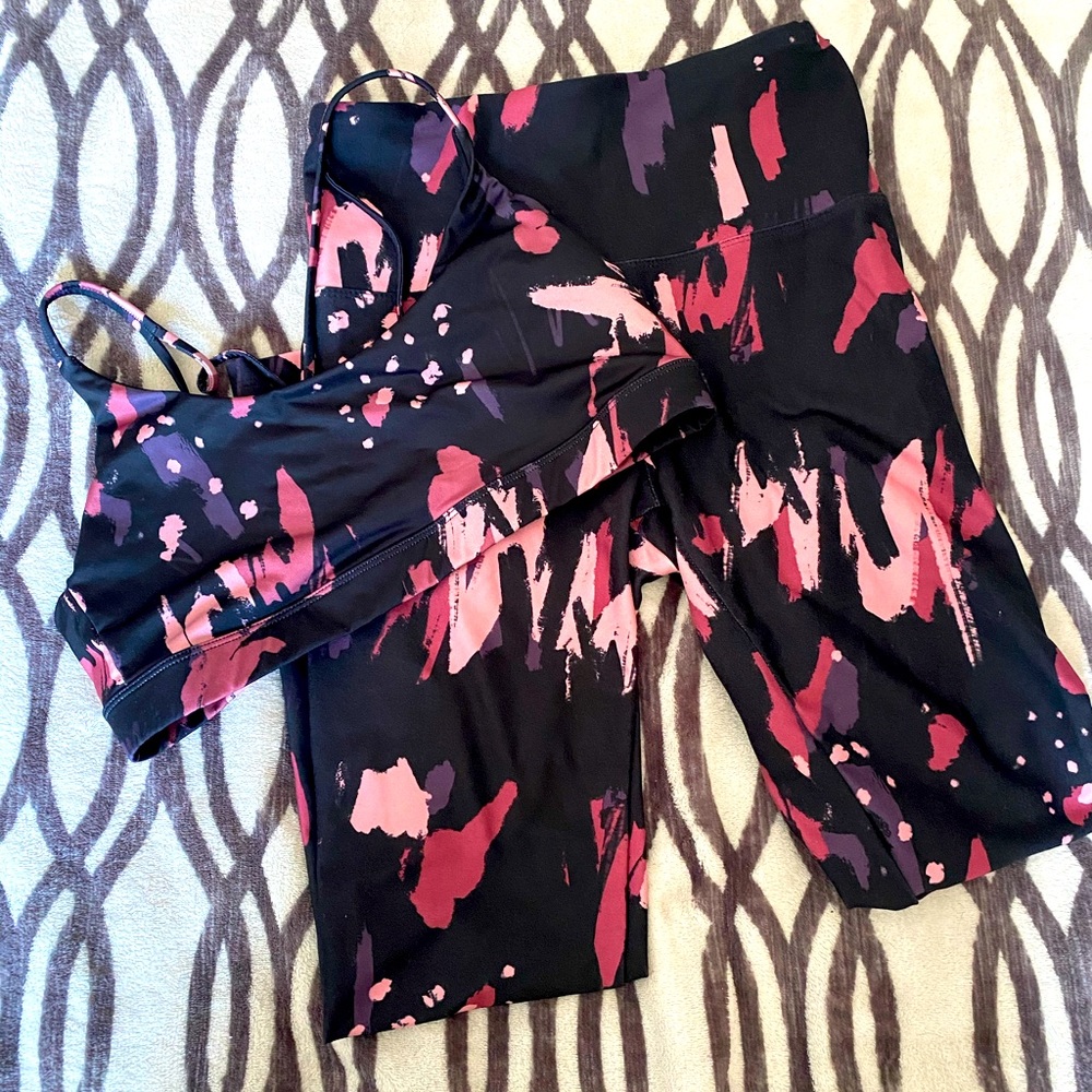 Jessica Simpson X Ellie workout set